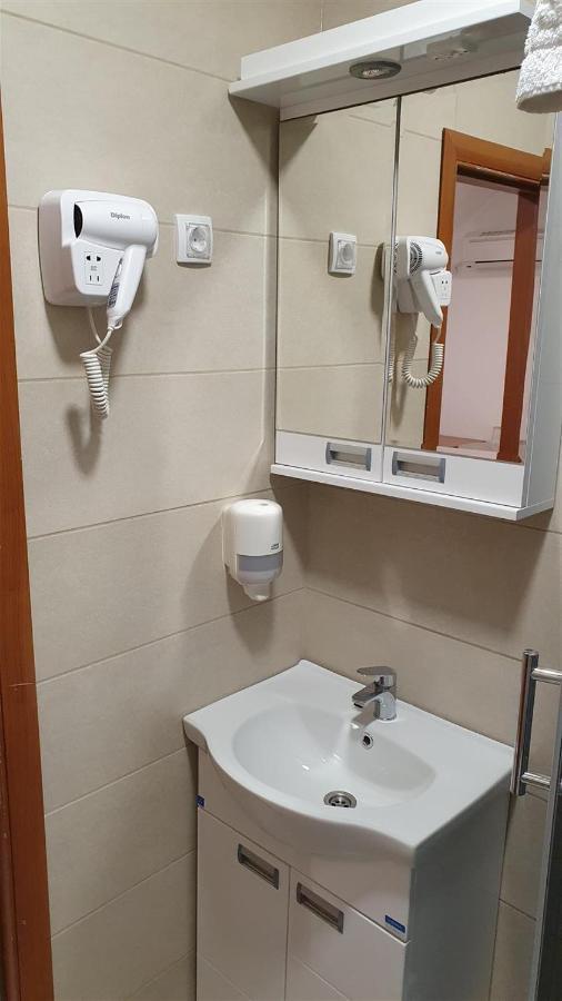 Rooms Gat Subotica Buitenkant foto