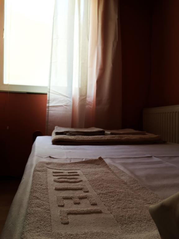 Rooms Gat Subotica Buitenkant foto