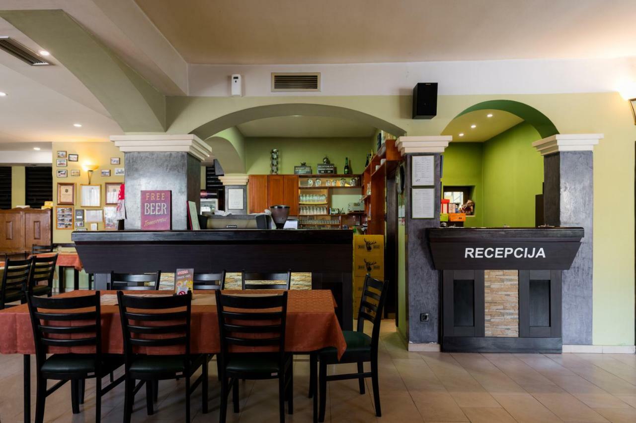 Rooms Gat Subotica Buitenkant foto