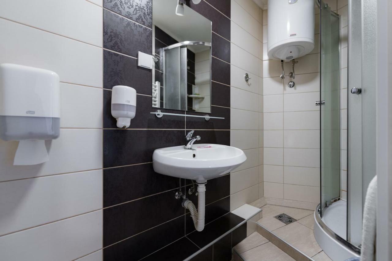 Rooms Gat Subotica Buitenkant foto