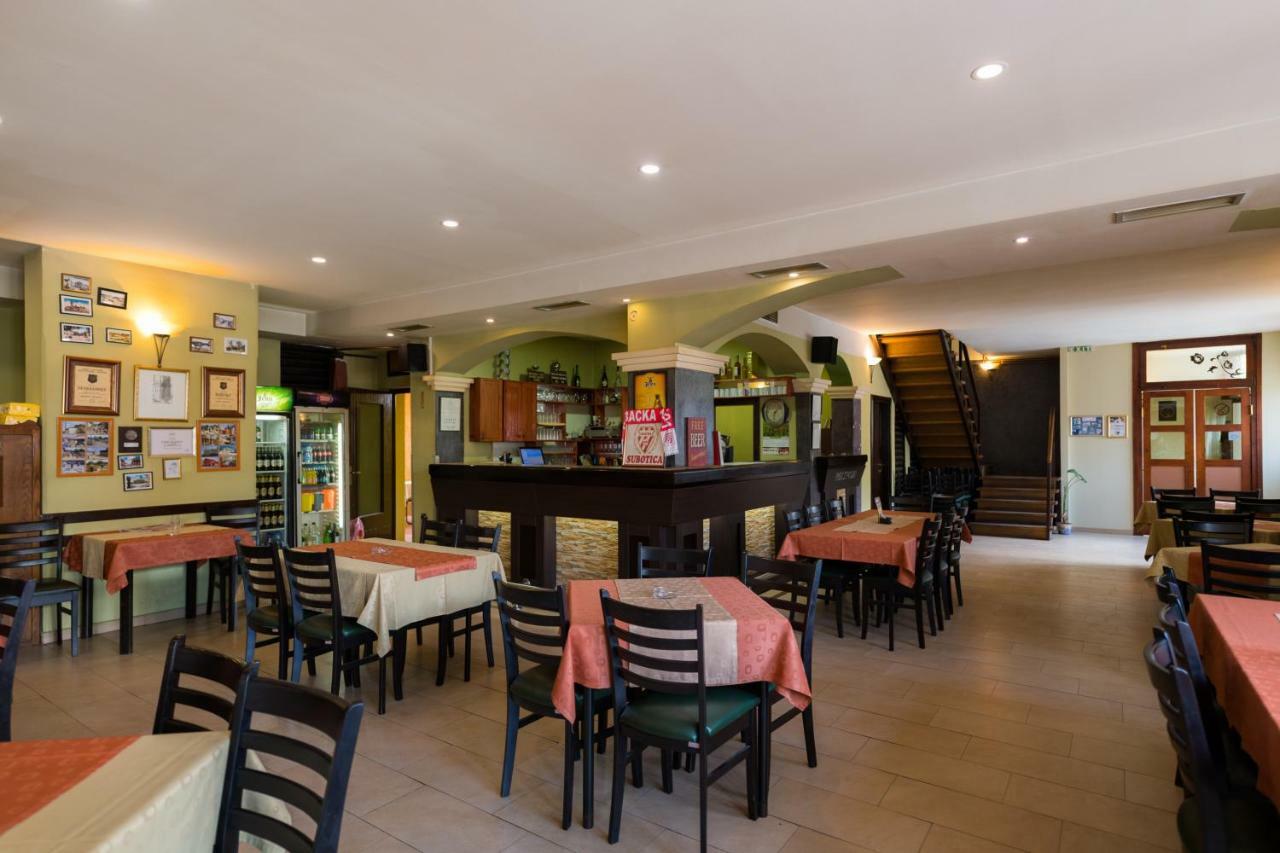 Rooms Gat Subotica Buitenkant foto
